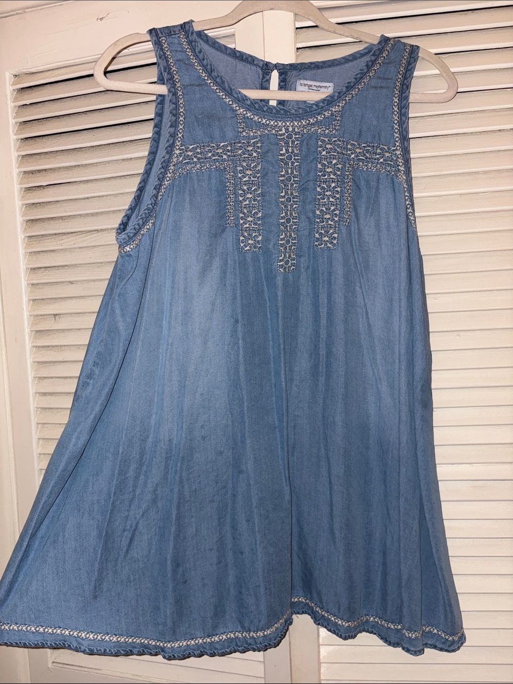 Liz Lange Blue Embroidered Sleeveless Chambray Mini Dress